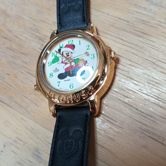 X Lorus Mickey Mouse Christmas musical watch gold tone case, black leather - Picture 5 of 9